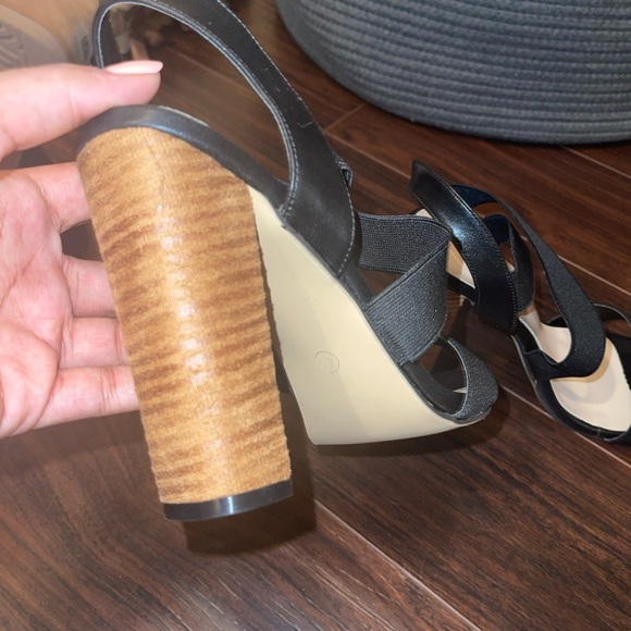 Black strappy sling back heels - Picture 6 of 7